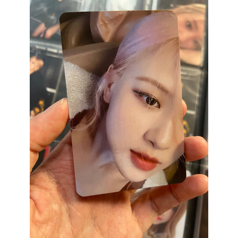 [OFFICIAL] CARD ẢNH ROSÉ BLACKPINK BLOOM FANSITE | Shopee Việt Nam