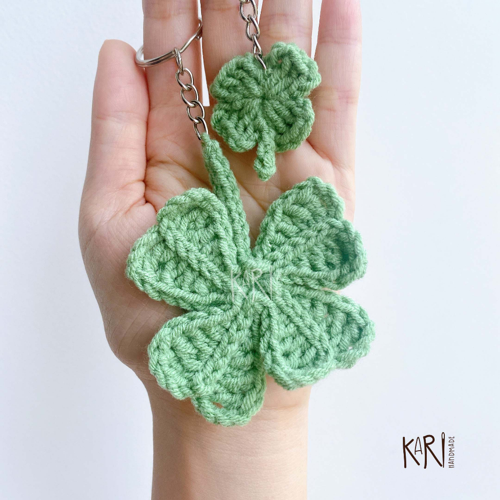 Móc khóa cỏ may mắn bốn lá ba lá bằng len handmade thủ công Kari Handmade crochet keychain