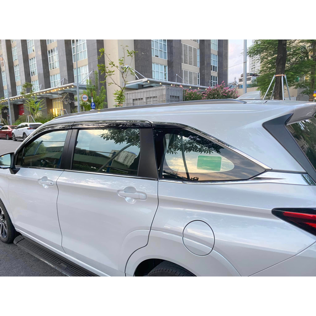 Vè che mưa xe Toyota Veloz Cross 2022 - 2025 Chỉ INOX 6 chi tiết cao cấp, dày dặn, sáng bóng