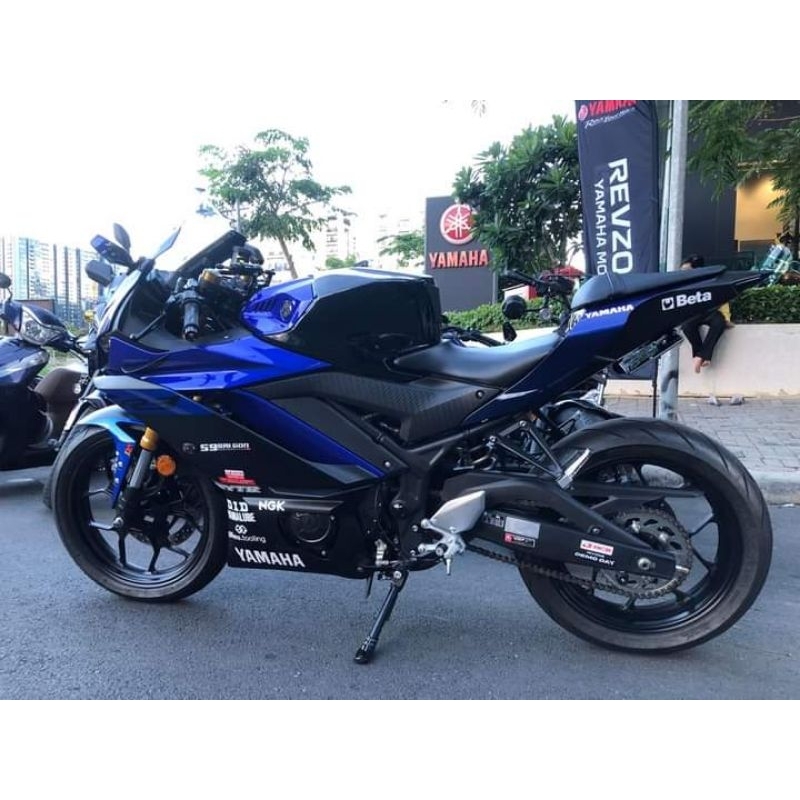 ốp bình xăng GP cho R3 2020 kiểu R1M | Shopee Việt Nam