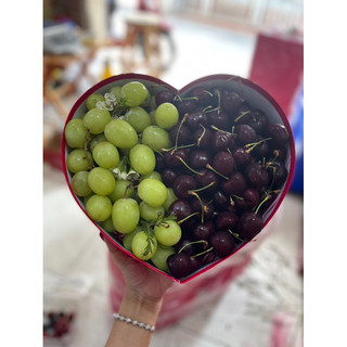 ( GIAO NHANH HCM) Hộp quà cherry 2KG sang trọng thích hợp biếu tặng