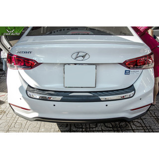 Ốp Chống trầy cốp ngoài xe Huyndai Accent 2018 - 2020, 2021 2022, 2023 nhựa đen 3D dày cao cấp