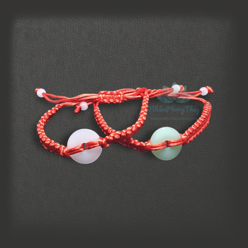 Vòng Tay Chỉ Đỏ Đồng Điếu Đá Jade Phong Thủy