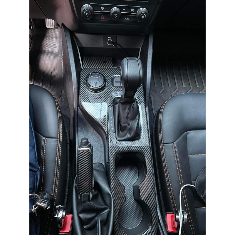 Ốp Nội thất xe Ford Ranger XLS 2023, 2024 - chất liệu nhựa ABS Cao Cấp : vân carbon - vân đá-  vân gỗ