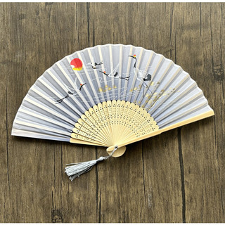 Quạt vải nan tre , quạt cầm tay, quạt cổ trang Trung Quốc, phong cách cá tính