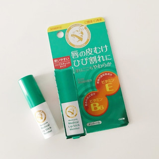 Son Dưỡng Bạc Hà Dành Cho Môi Khô Và Nứt Nẻ Omi Menturm Nhật Bản (3.2g/thỏi)