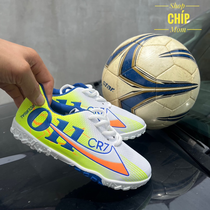 giày đá bóng cho bé trại bé gái khâu đế xanh lá đế chống trượt dẻo êm chân QC (sz31-sz41) CR7 (ảnh thật )