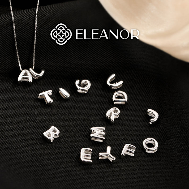 Mặt dây chuyền nữ bạc 925 Eleanor Accessories bảng chữ cái màu bạc phụ kiện trang sức 4636