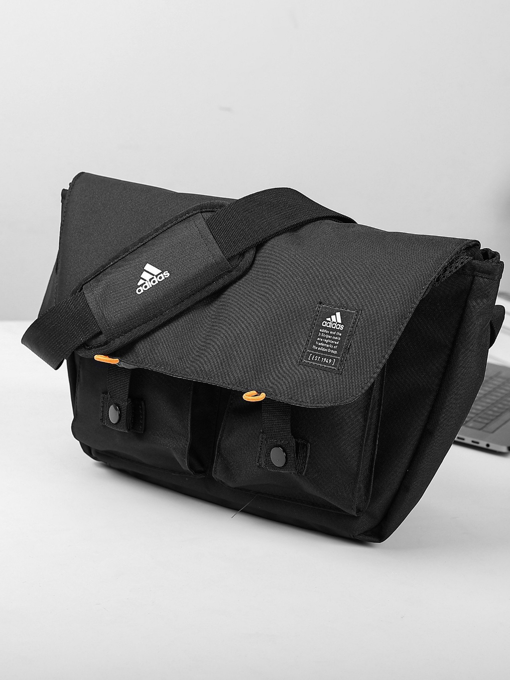 Túi đeo chéo messenger HE2684 Adidas Commuter Crossbody Bag XC Shopee