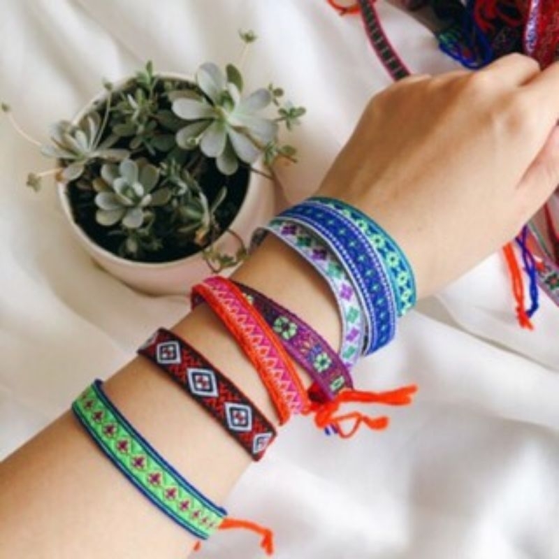 Vòng tay thổ cẩm, vòng tay may mắn