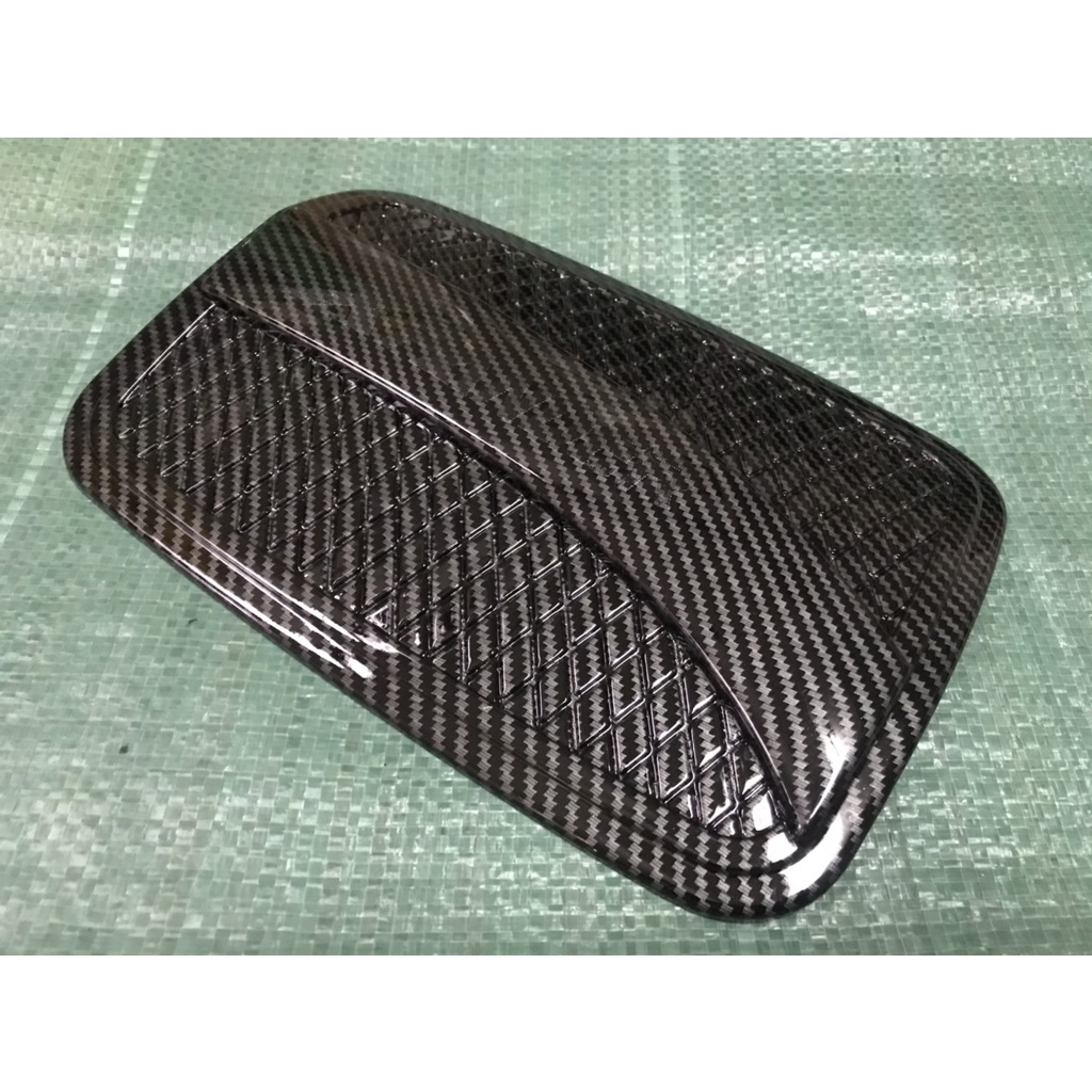 Ốp nắp bình xăng xe Mitsubishi Xpander 2018, 2019, 2020, 2021, 2022, 2023, 2024, 2025 nhựa vân carbon cao cấp