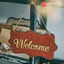 Bảng gỗ decor treo cửa: biển welcome trang trí cửa ra vào bằng gỗ