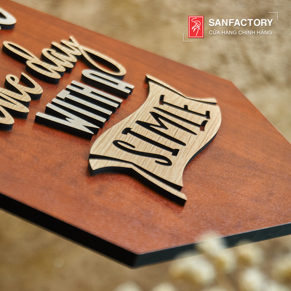 Tranh gỗ Slogan "Start the day with a smile” treo tường, Decor Homestay Phong Cách Vintage SAN-TS02