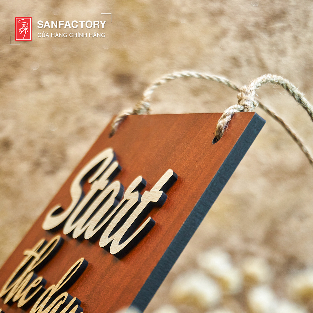 Tranh gỗ Slogan "Start the day with a smile” treo tường, Decor Homestay Phong Cách Vintage SAN-TS02