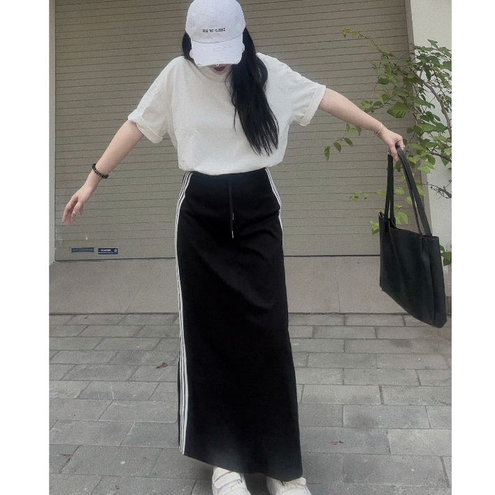 Chân váy dáng dài thể thao phối sọc xẻ sau Ms25