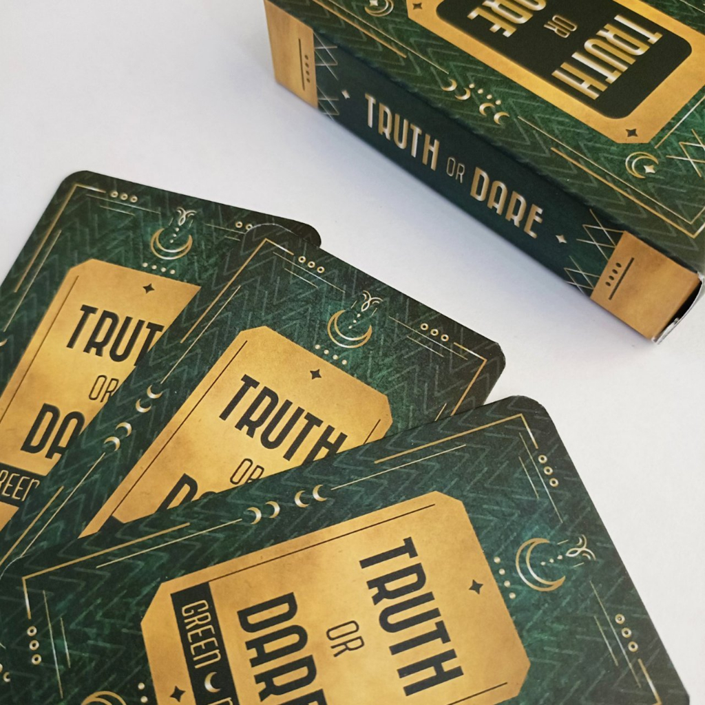 Bộ Bài Truth Or Dare Green Moon Phong Cách Tarot Giấy Cứng Drinking Game MaSoi SG