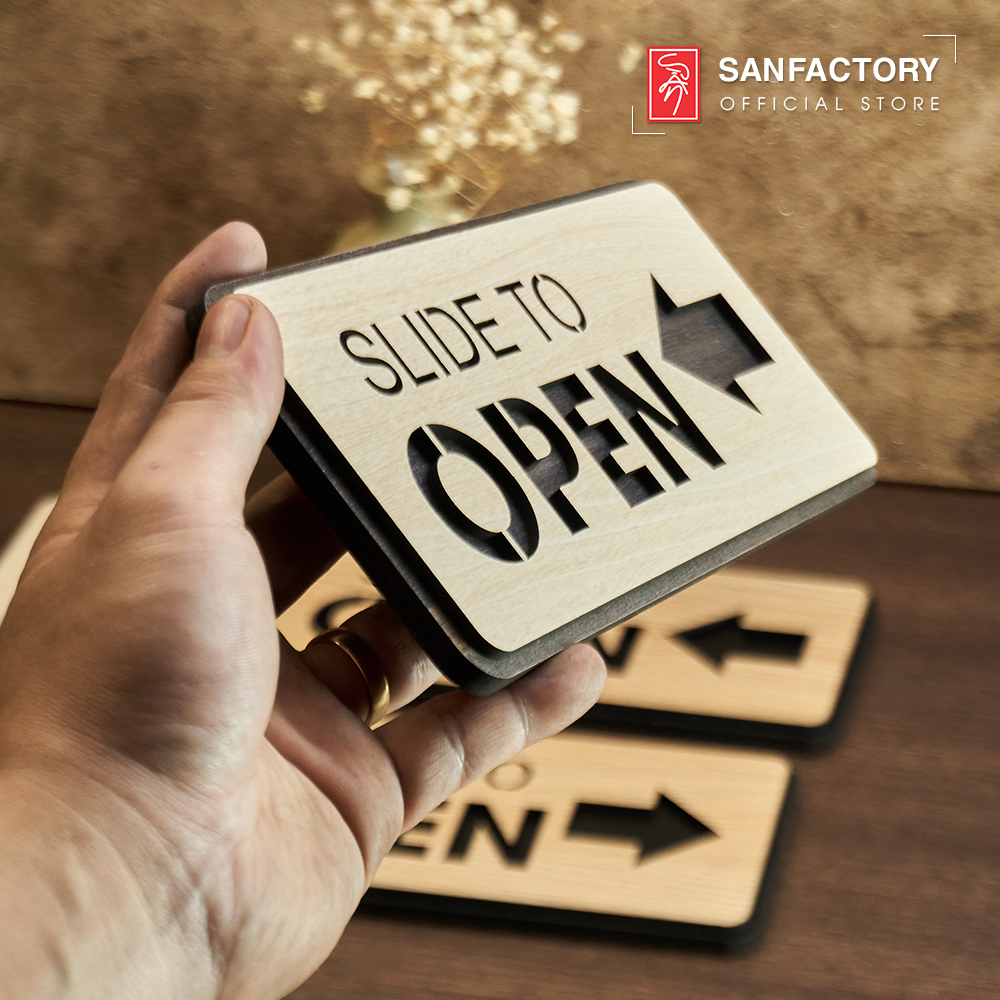 Bảng slide to open chất liệu gỗ có sẵn băng dính, biển chỉ dẫn đóng mở cửa, chỉ hướng mở cửa