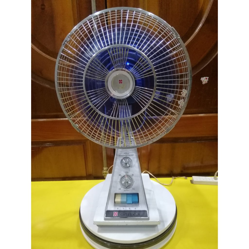 Quạt Bàn Nội Địa Nhật National F-30EH Vương Miện Chữ Z Cánh 30cm