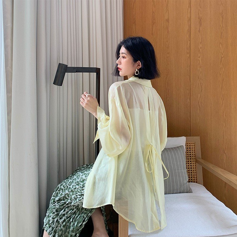 1 áo Vàng Chanh lưng