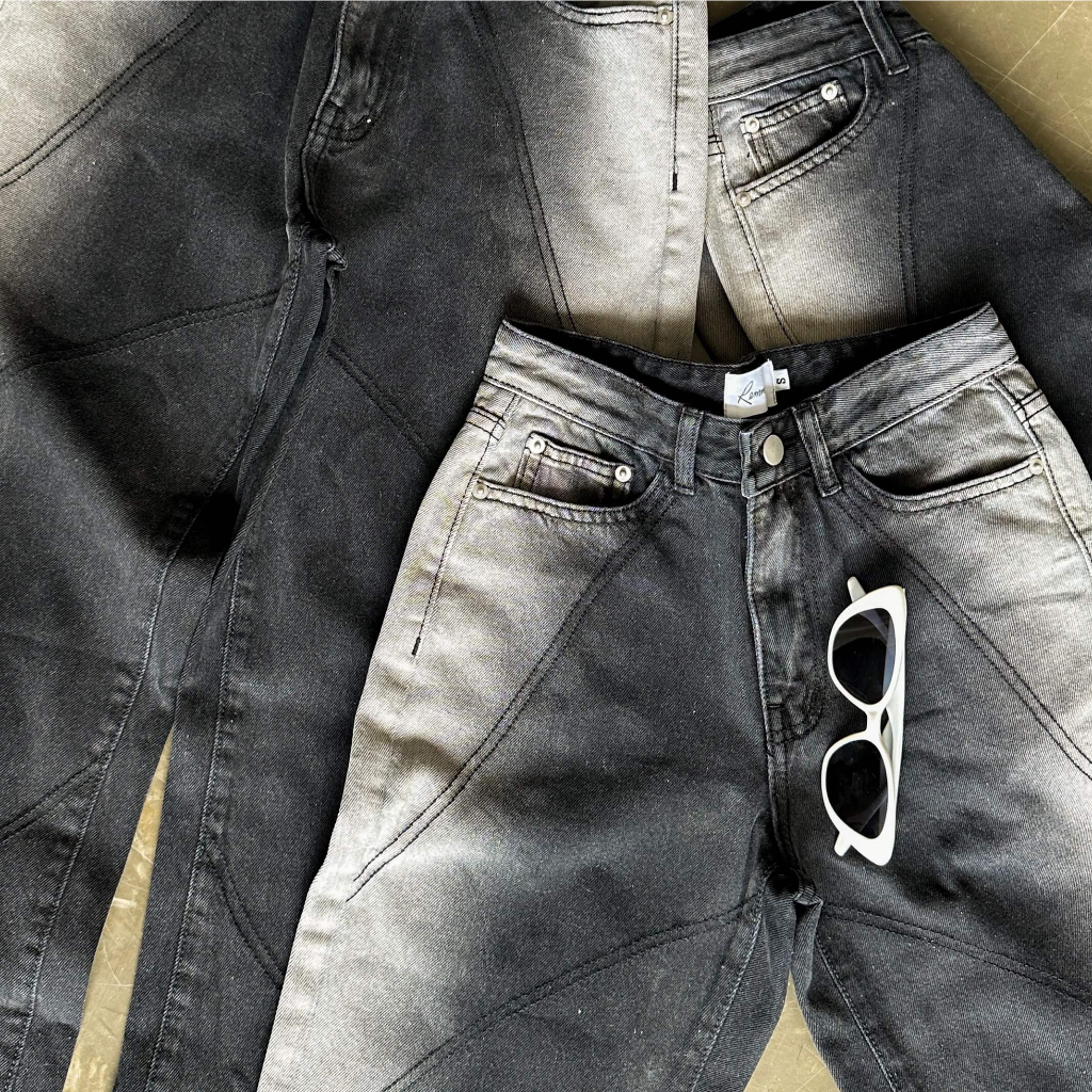 Half Tone Jeans - Quần jeans suông 2 tone màu lạ mắt Remmus dành cho nữ