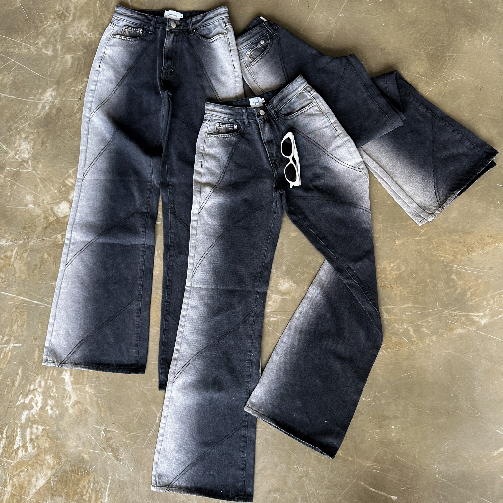 Half Tone Jeans - Quần jeans suông 2 tone màu lạ mắt Remmus dành cho nữ