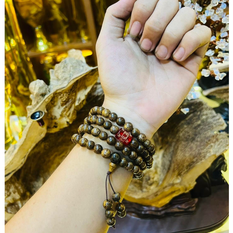 [Hàng mới về]Vòng tay bằng trầm hương tốc tự nhiên 108 hạt 6mm, charm Omani đủ màu-Thanh lịch-Đẹp-Trầm Hương Hội an