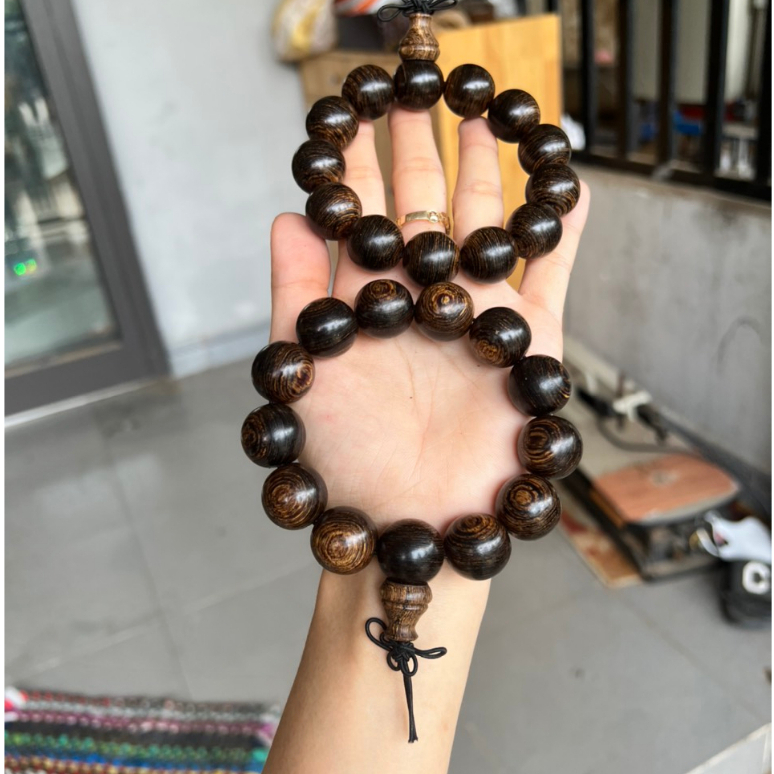 Vòng tay bằng trầm hương sánh chìm, cỡ 18-20li-siêu to khổng lồ-Bình an Tài lộc-Trầm Hương Hội an