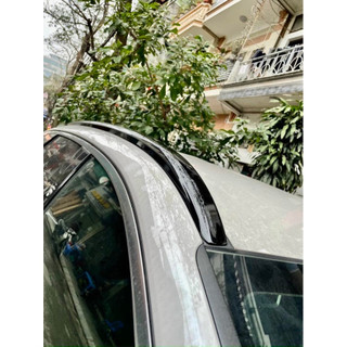 Thanh giá nóc xe Toyota Corolla Cross 2020 - 2022, 2022, 2023, 2024 có 2 màu đen bóng và bạc
