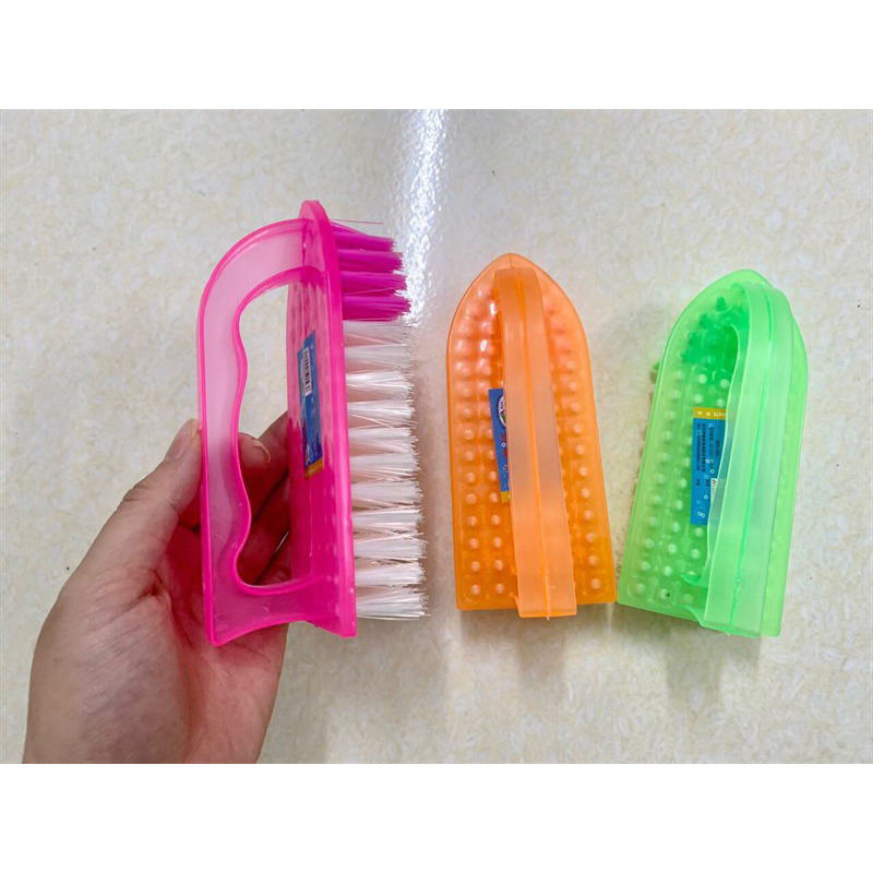(COMBO 2) BÀN CHẢI CHÀ SÀN CẦM TAY NHỰA CỨNG – Cọ Rửa Nhà Tắm, Giặt Quần Áo, Vệ Sinh Bồn Rửa Hiệu Quả