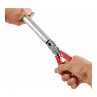 Kìm mỏ dài Milwaukee 48-22-6101 Chống rỉ sắt, nắm thoải mái, đúc rèn bền chắc. 8" Long Nose Pliers