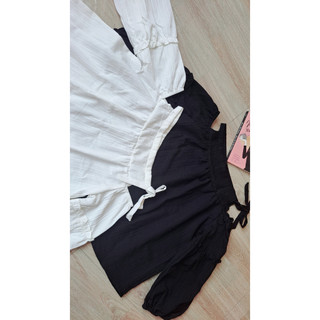 Áo trễ vai kiểu babydoll tay dài cổ yếm hở vai buộc dây chất liệu đũi gân phong cách Hàn Quốc - me fashion