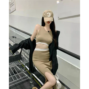 SET 3 SẢN PHẨM ÁO TANKTOP, ÁO SƠ MI VÀ CHÂN VÁY MIDI XẺ TÀ NỮ | MEOINDAHOUSE