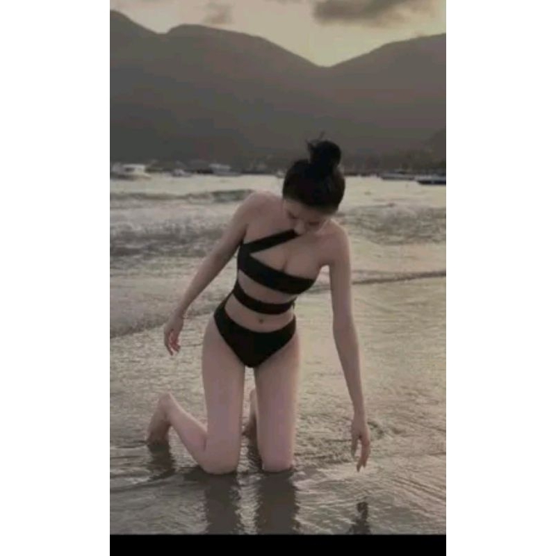 Bikini Đồ Bơi Khoét Bụng Chéo Vai – Bộ Đồ Bơi Đáng Yêu