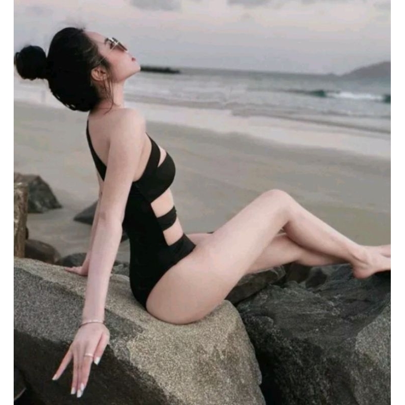 Bikini Đồ Bơi Khoét Bụng Chéo Vai – Bộ Đồ Bơi Đáng Yêu