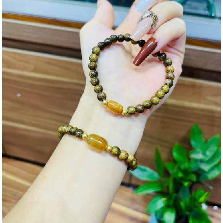 Vòng tay bằng trầm tốc 8 ly mix charm tóc vàng lu thống-giành cho nữ, phong thủy,bình an và may mắn-Trầm Hương Hội an