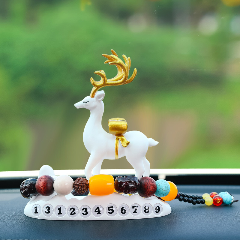 Bảng số điện thoại kết hợp cùng chú Hươu bình an, may mắn trang trí taplo Ô tô có tặng kèm sáp thơm