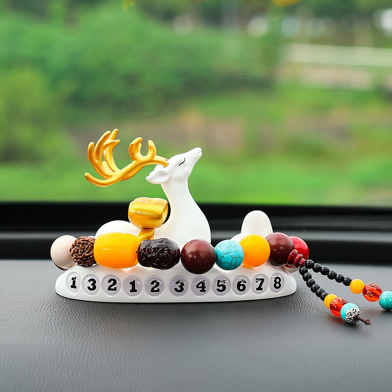 Bảng số điện thoại kết hợp cùng chú Hươu bình an, may mắn trang trí taplo Ô tô có tặng kèm sáp thơm