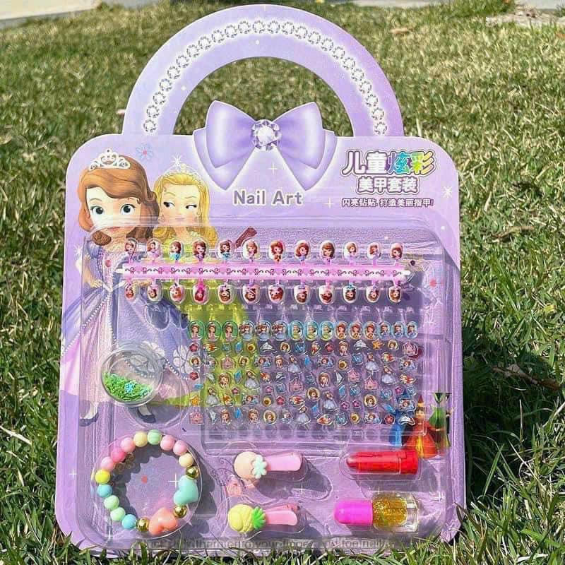 Đồ chơi sticker dán móng tay giả kèm vòng tay cho bé