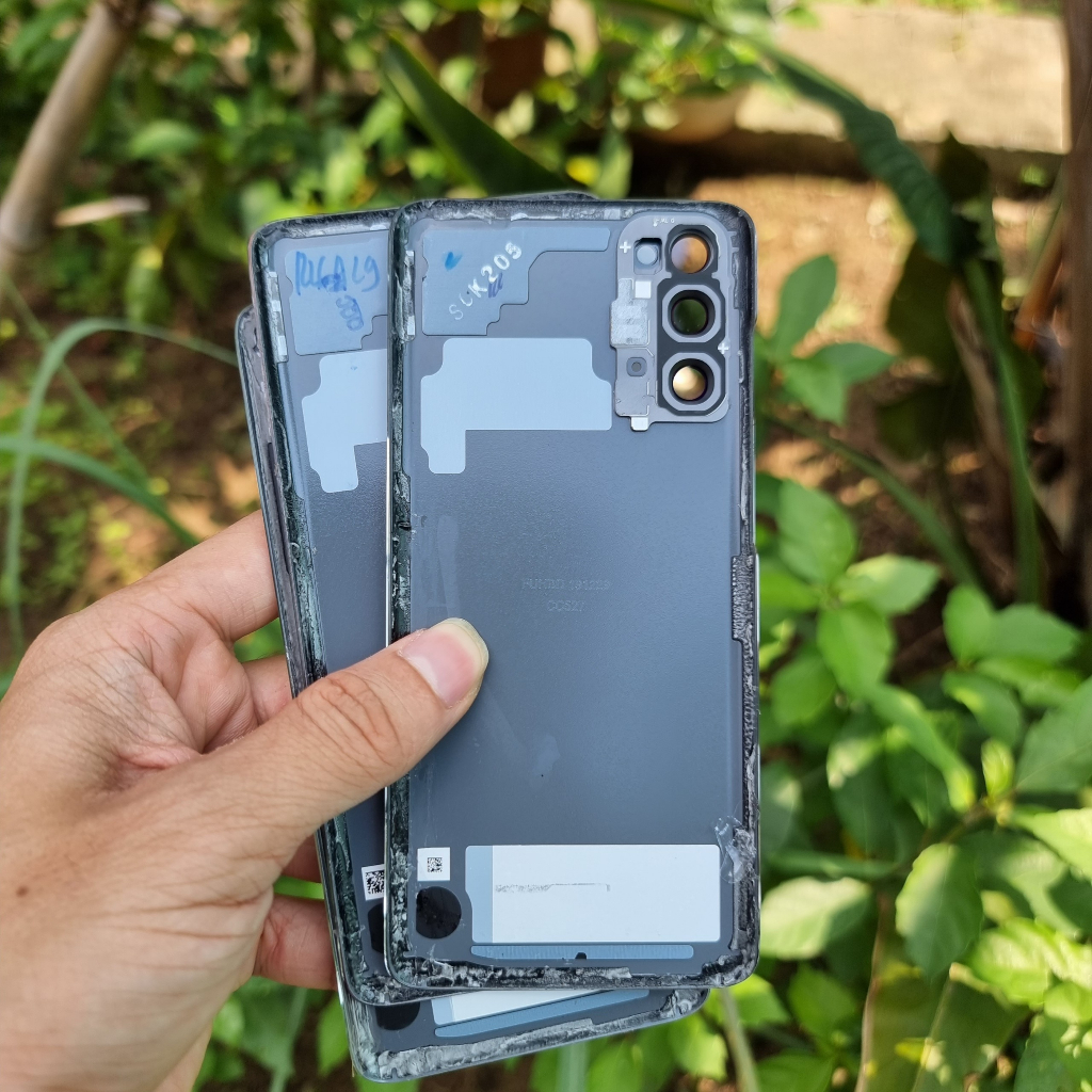 Nắp Lưng Samsung S20 Full Kính Camera, Keo - Hàng Zin New Bóc Máy Đẹp Keng