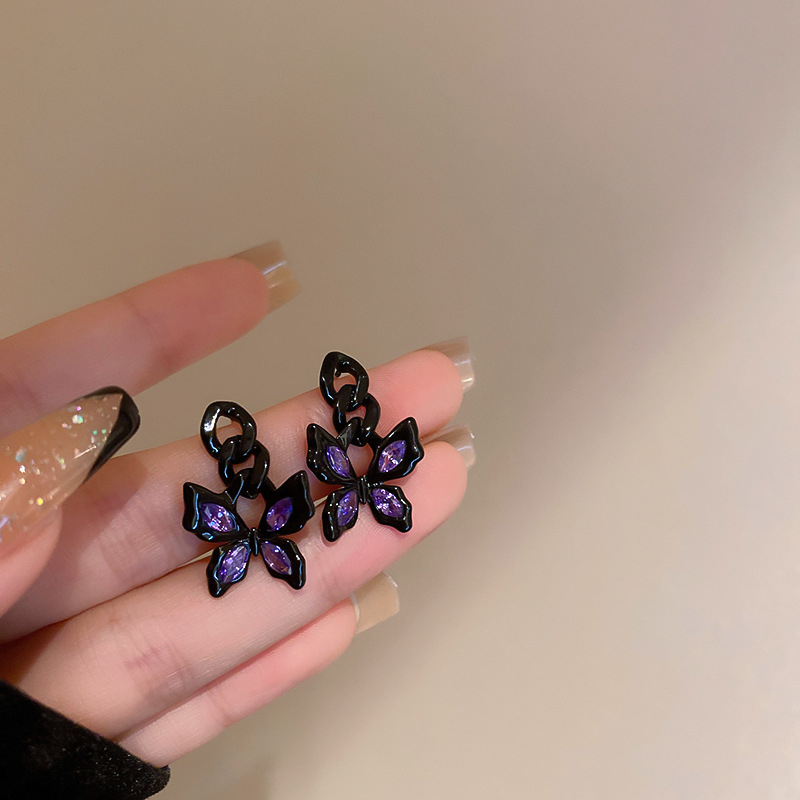 Bông tai Black Butterfly pha lê chuôi kim bạc 925 phong cách mới mẻ