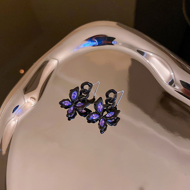 Bông tai Black Butterfly pha lê chuôi kim bạc 925 phong cách mới mẻ