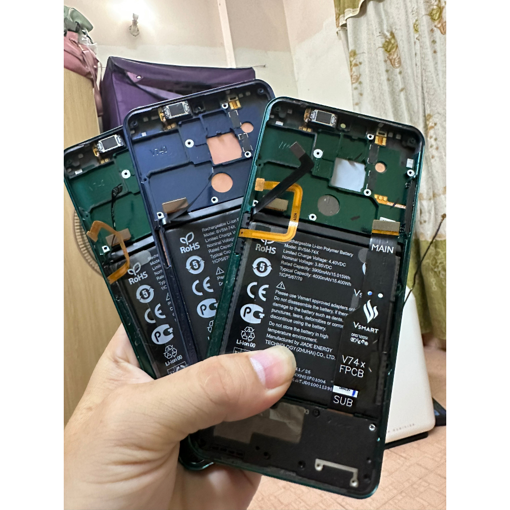 Khung màn hình Vsmart Aris (Blacket), Pin, bo sạc, loa ngoài Vsmart Aris/ Aris Pro