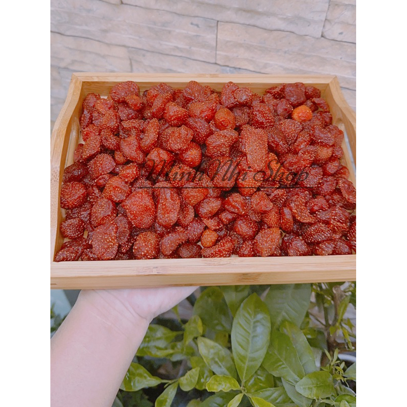 Dâu sấy dẻo Giàu Vitamin C, Duy Trì Tim Mạch Tốt Cho Cơ Thể MINH NHI HEALTHY