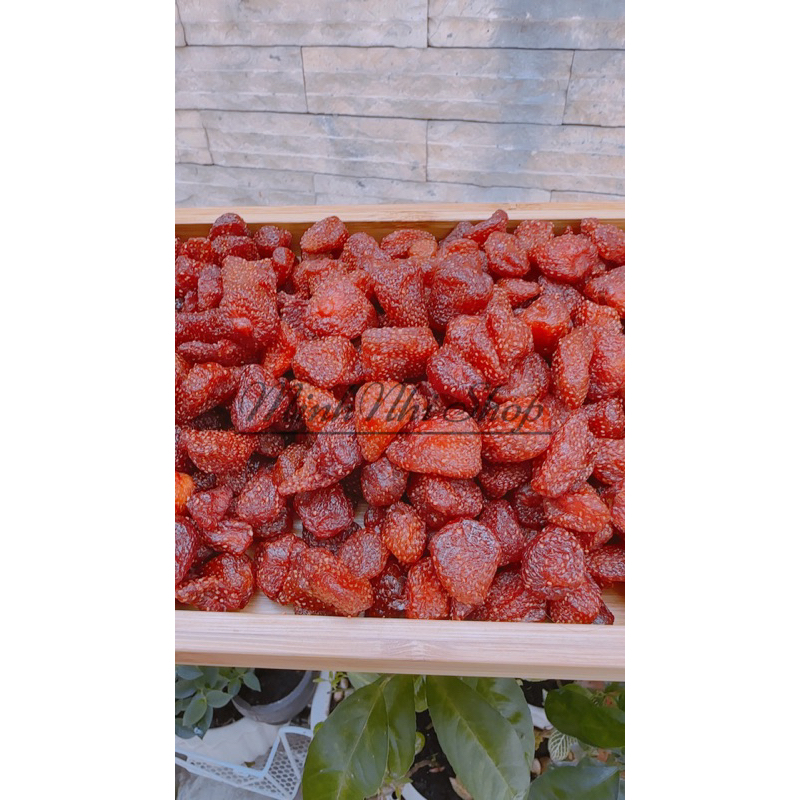 Dâu sấy dẻo Giàu Vitamin C, Duy Trì Tim Mạch Tốt Cho Cơ Thể MINH NHI HEALTHY