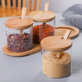 (Loại 1- xịn hộp của hãng) Sét 3 lọ gia vị thủy tinh kèm khay - có nắp đậy và muỗng - gỗ tre cao cấp