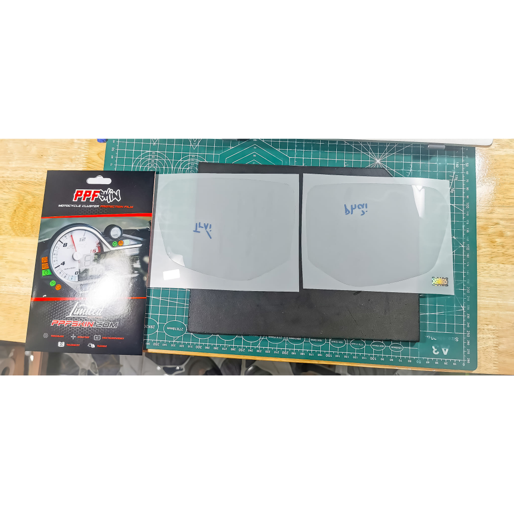 dán PPF NANO kính hậu xe Toyota Cross UPPF NANO chống bám nước gương ô tô