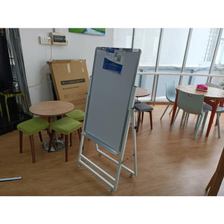 Bảng Flipchart có chân xếp gọn POLYTAIWAN - Mặt bảng trắng trơn không ô ly