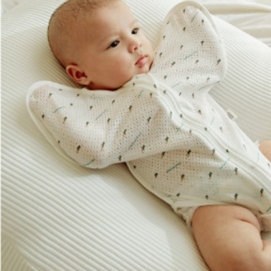 Nhộng Chũn Hở Chân Unbee Vải Tơ Tằm Chống Giật Mình Giúp Bé Ngủ Ngon, Thoải Mái Vận Động