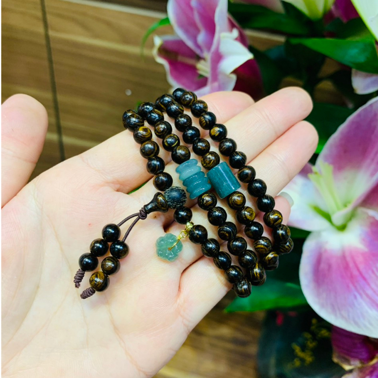 Vòng tay chuỗi hạt bằng trầm hương sánh chìm thật 6mm 108 hạt mix charm đá cao cấp- Nam nữ-An yên may mắn và Bình an