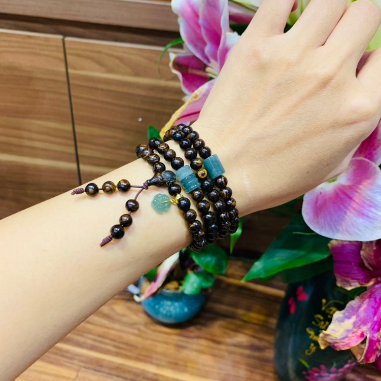 Vòng tay chuỗi hạt bằng trầm hương sánh chìm thật 6mm 108 hạt mix charm đá cao cấp- Nam nữ-An yên may mắn và Bình an